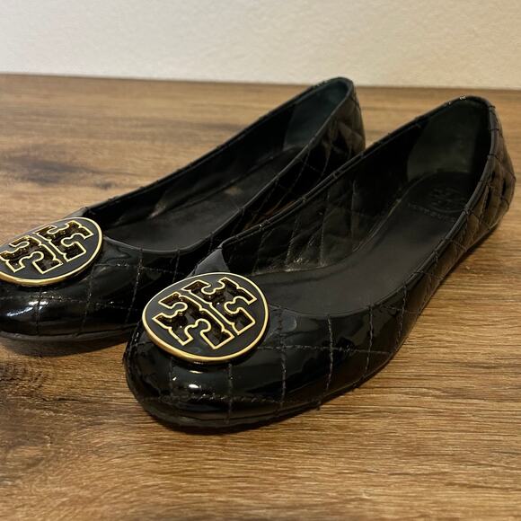 Tory Burch Black Quilted Patent Leather Ballet Flats SZ 8 - Picture 2 of 10